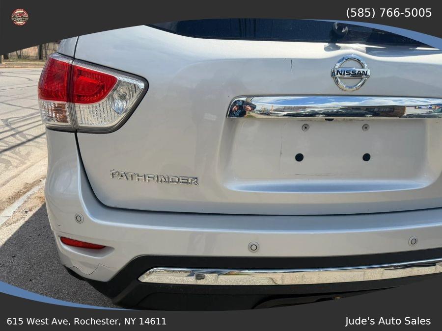 Nissan Pathfinder photo 8