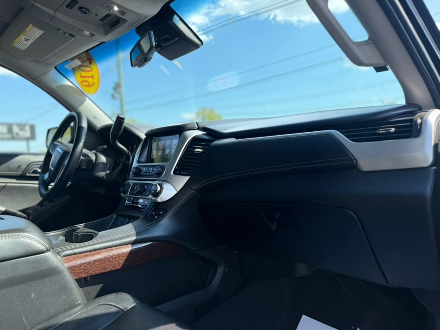 2019 GMC Yukon XL SLT - Photo 17