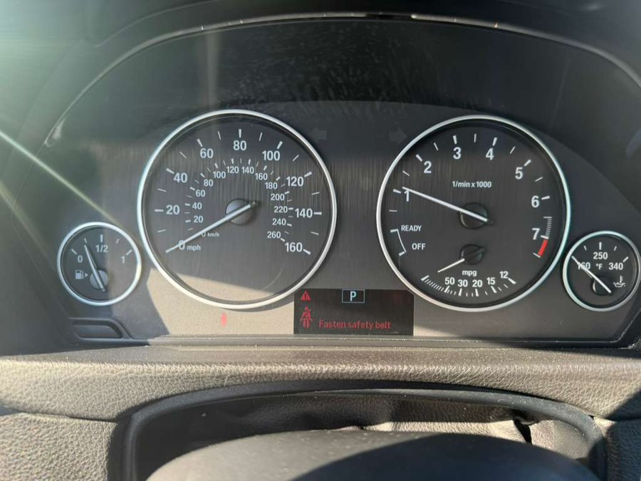 2015 BMW 3 Series 320i - Photo 8