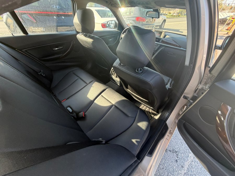 2015 BMW 3 Series 320i - Photo 11