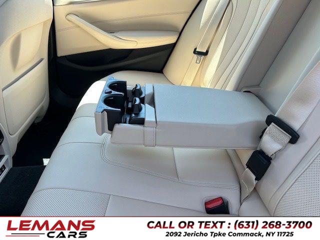 2023 BMW 5 Series 530i - Photo 18
