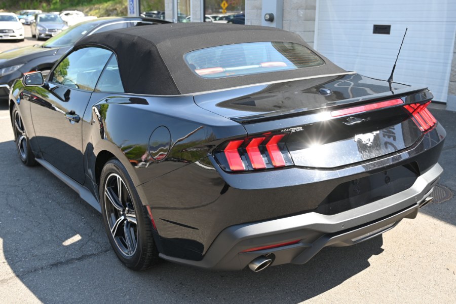 2024 Ford Mustang EcoBoost Premium - Photo 10