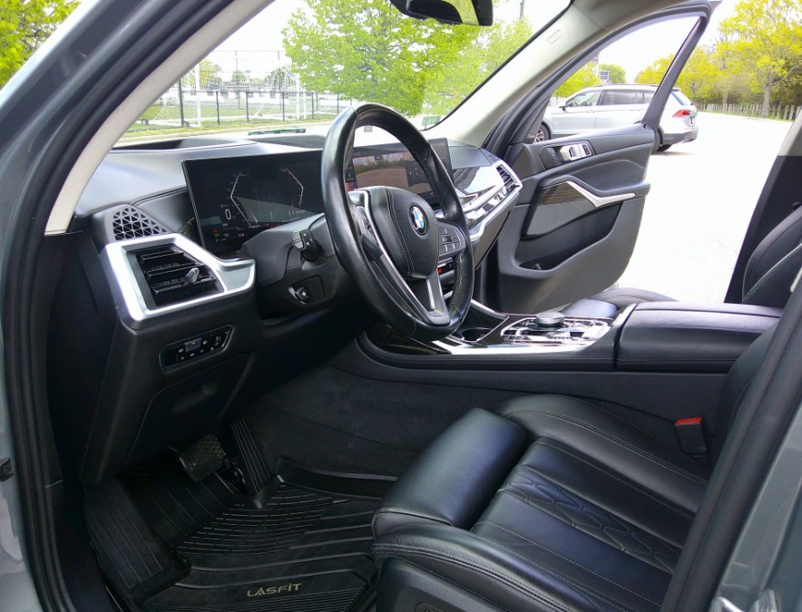 2023 BMW X7 40i - Photo 97