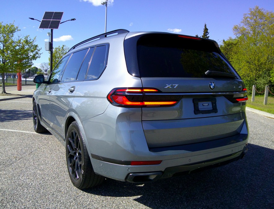 2023 BMW X7 40i - Photo 11