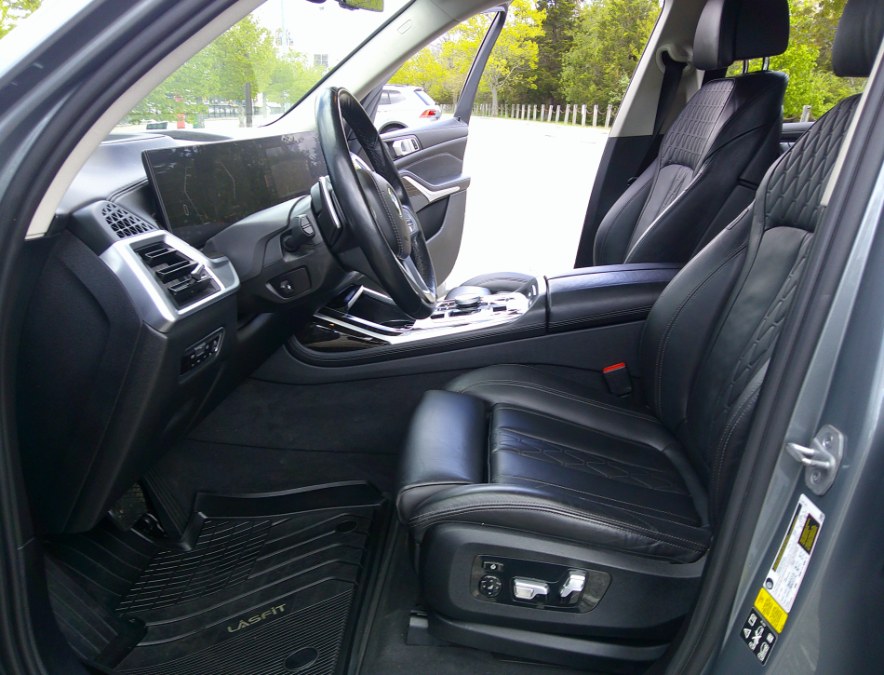 2023 BMW X7 40i - Photo 98