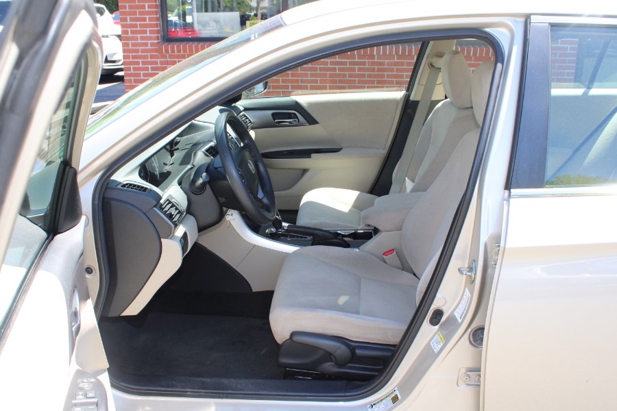 2013 Honda Accord LX - Photo 19