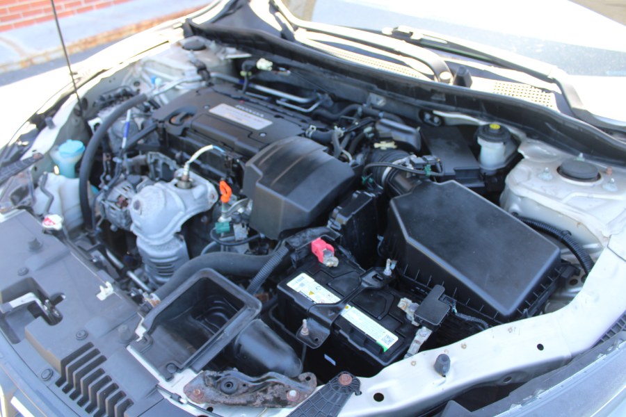 2013 Honda Accord LX - Photo 9