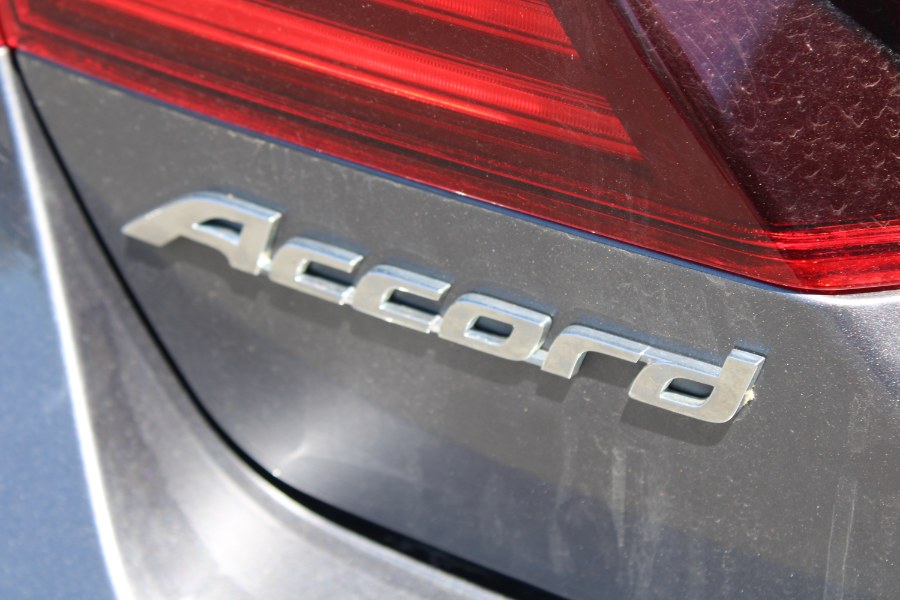 2016 Honda Accord EX-L - Photo 16