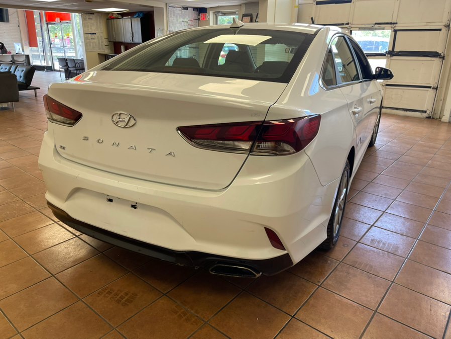 2018 Hyundai Sonata SE - Photo 11