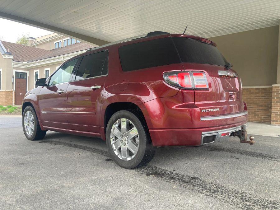 GMC Acadia photo 10