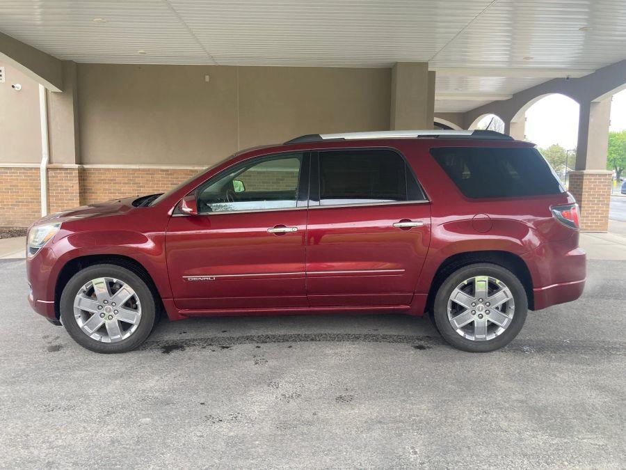 GMC Acadia photo 11