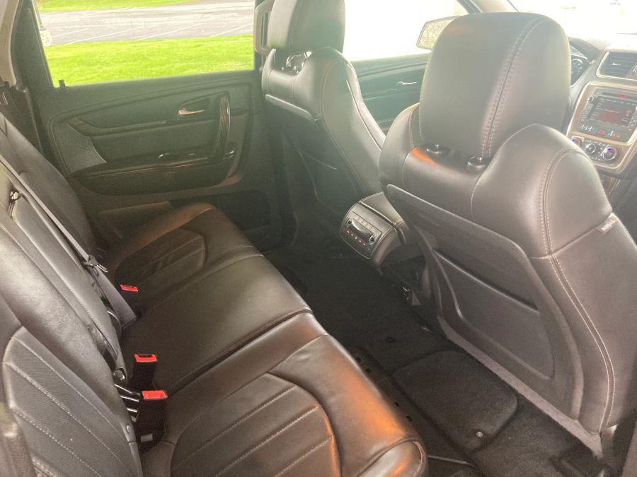 GMC Acadia photo 18