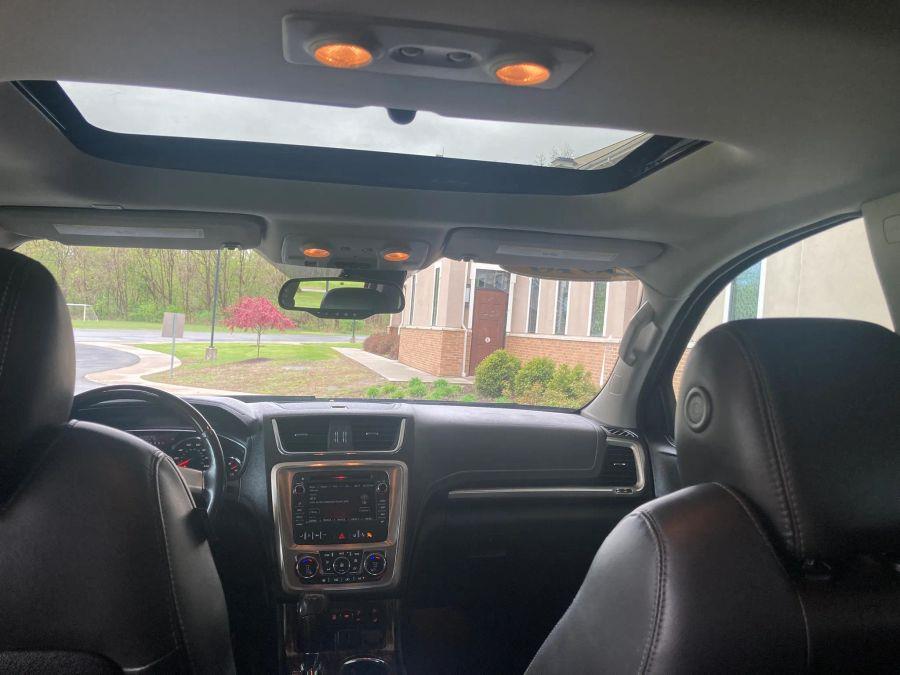 GMC Acadia photo 22