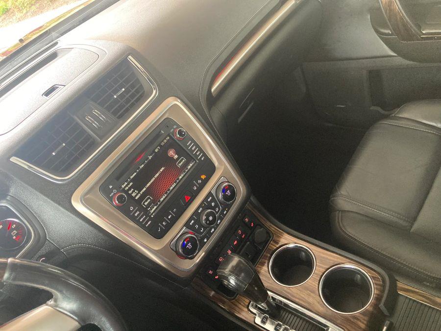 GMC Acadia photo 29