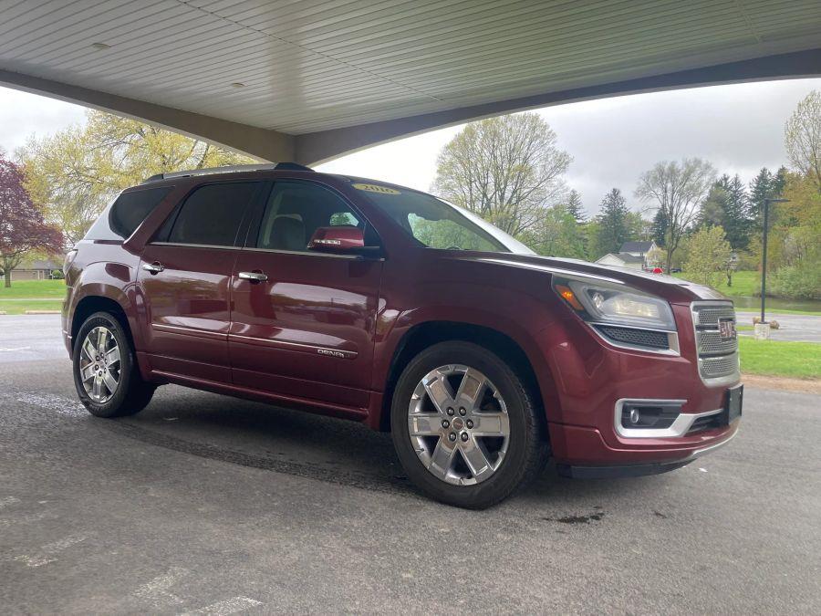 GMC Acadia photo 3