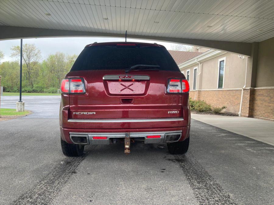 GMC Acadia photo 8
