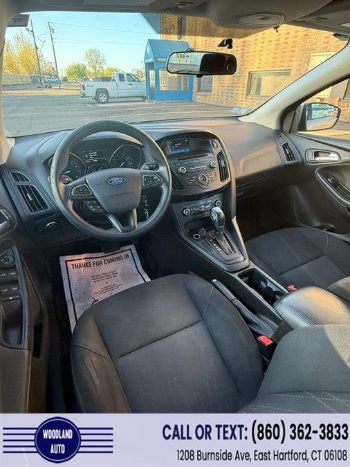 2016 Ford Focus SE - Photo 14