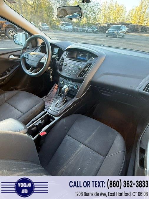 2016 Ford Focus SE - Photo 11
