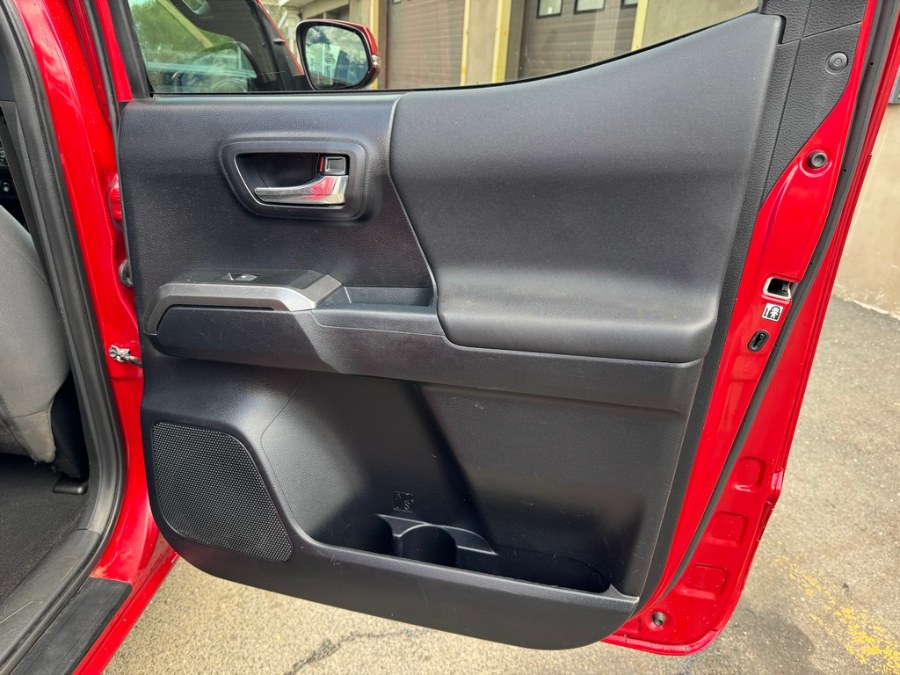 2018 Toyota Tacoma TRD Off Road - Photo 29