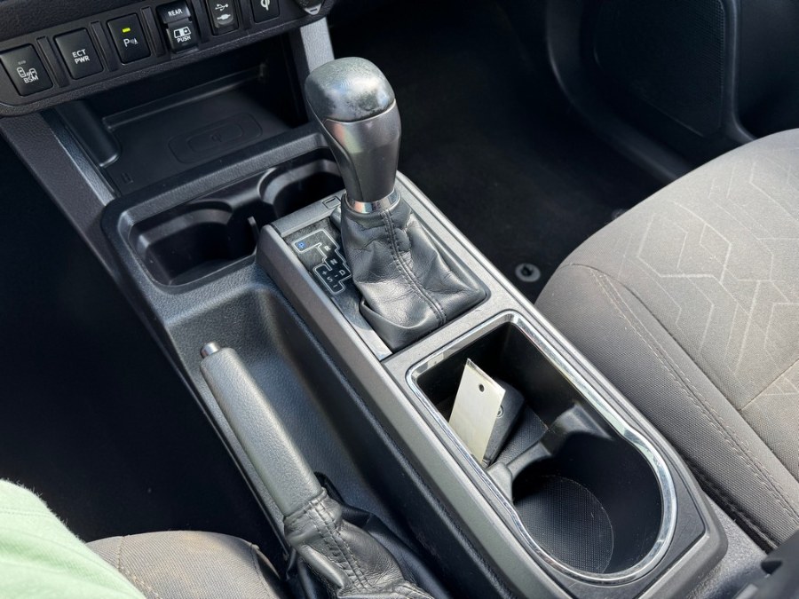 2018 Toyota Tacoma TRD Off Road - Photo 18