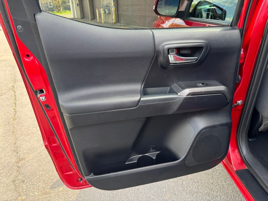 2018 Toyota Tacoma TRD Off Road - Photo 25
