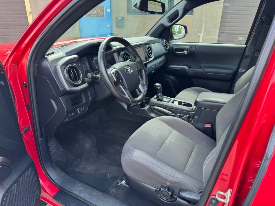 2018 Toyota Tacoma TRD Off Road - Photo 9