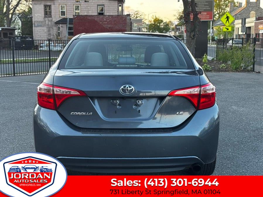 2017 Toyota Corolla LE - Photo 4