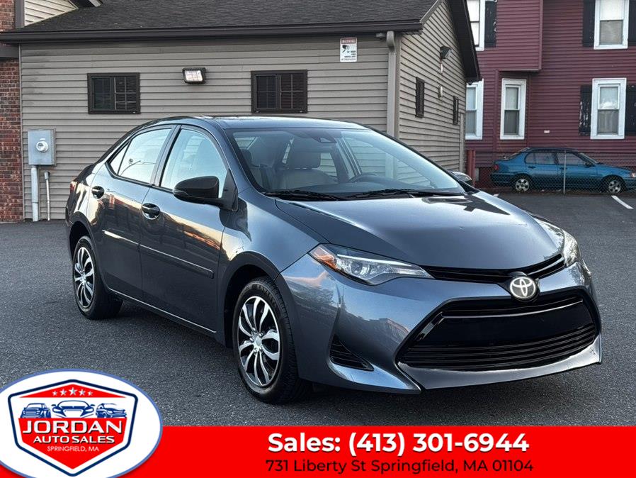 2017 Toyota Corolla LE - Photo 2