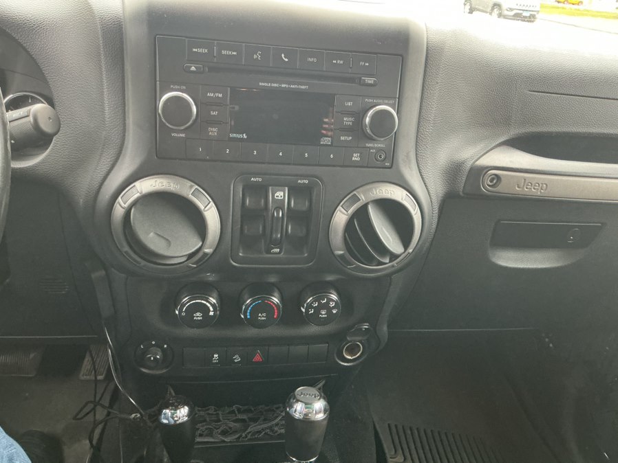 2017 Jeep Wrangler Unlimited Sport S - Photo 14