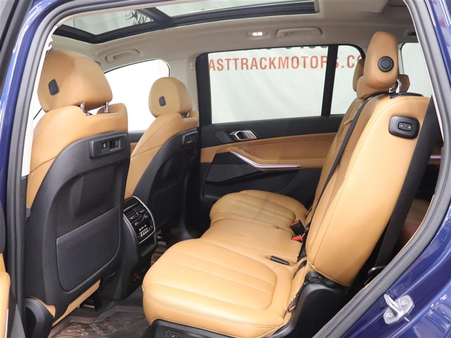 2022 BMW X7 40i - Photo 13