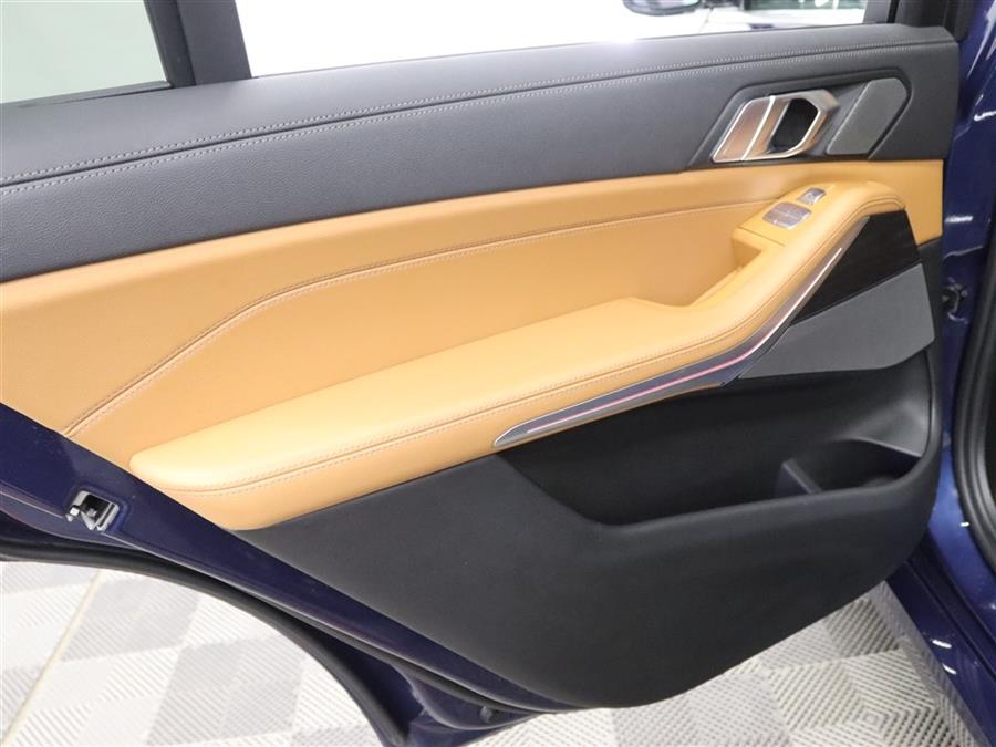 2022 BMW X7 40i - Photo 16