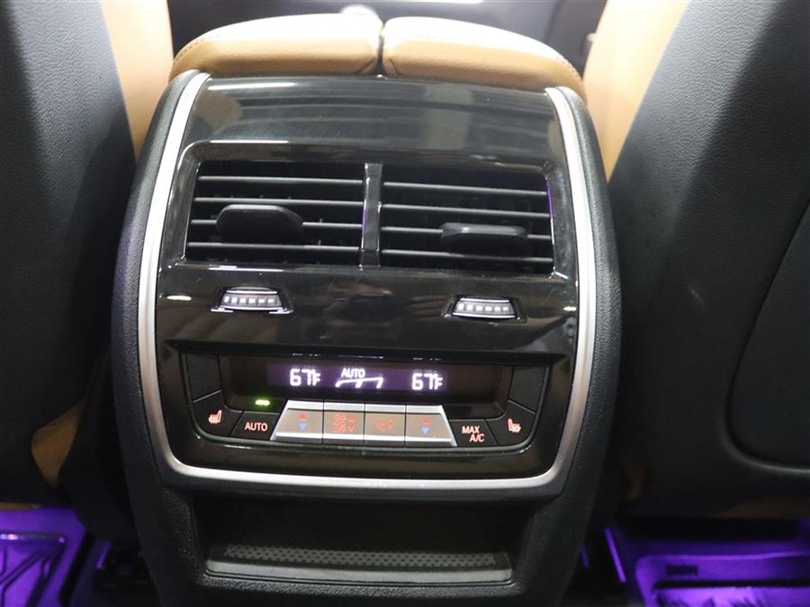 2022 BMW X7 40i - Photo 21