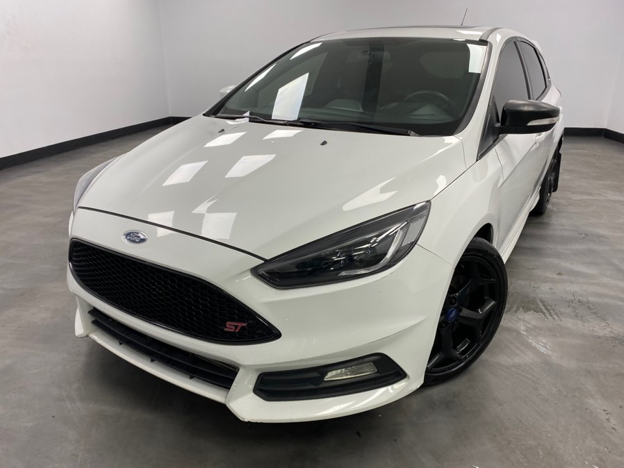 Shadow Black 2016 Ford Focus ST Hatchback Front-Wheel Drive Manual