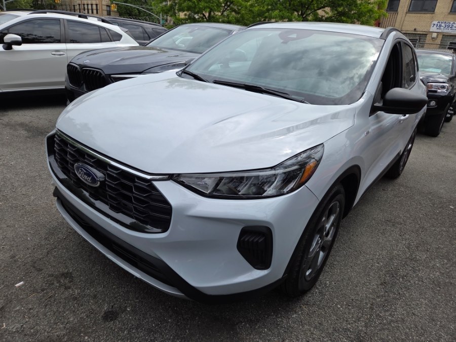 Used 2025 Ford Escape in Long Island City, New York | Luxury Of Queens. Long Island City, New York