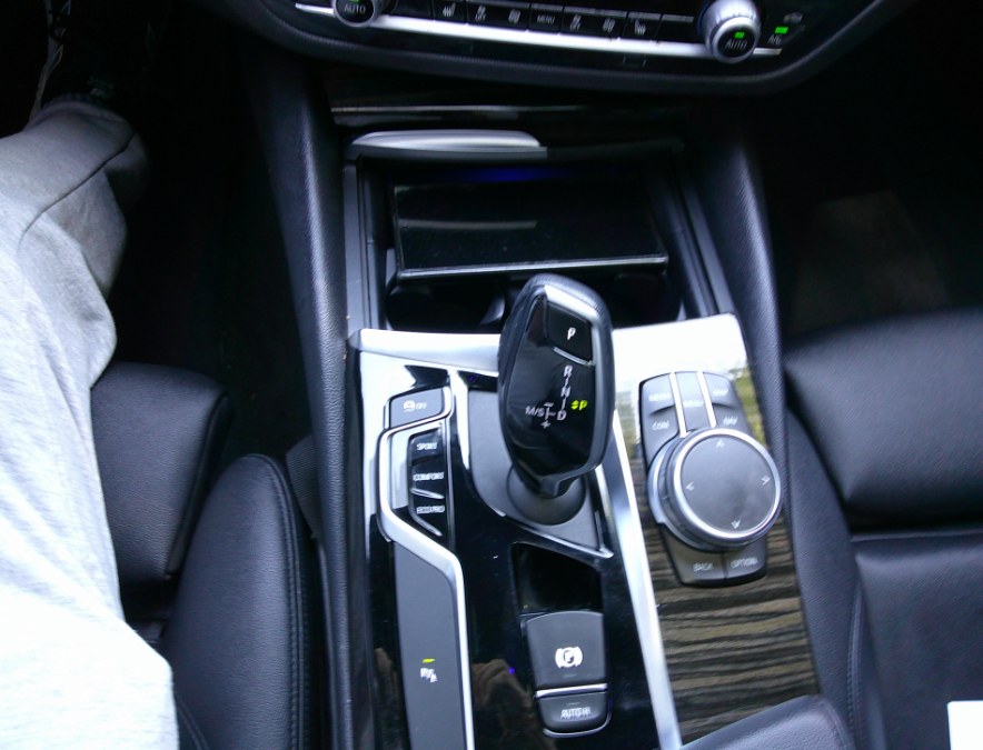 2019 BMW 5 Series 530i - Photo 34