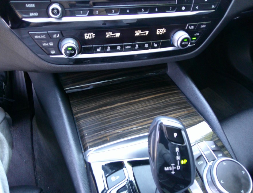 2019 BMW 5 Series 530i - Photo 36