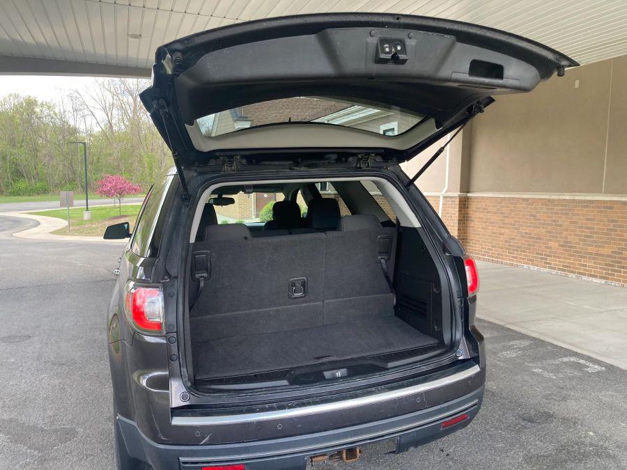 GMC Acadia photo 18