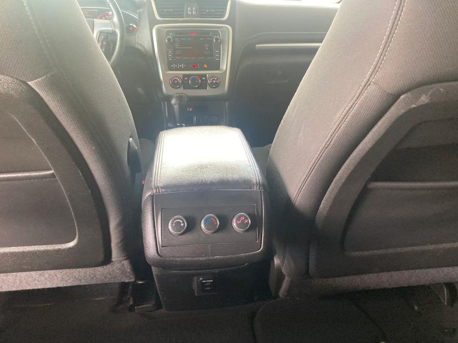 GMC Acadia photo 21