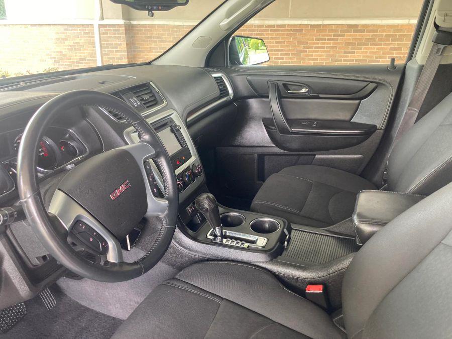 GMC Acadia photo 23
