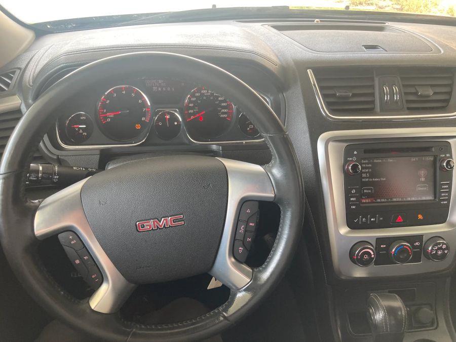 GMC Acadia photo 24
