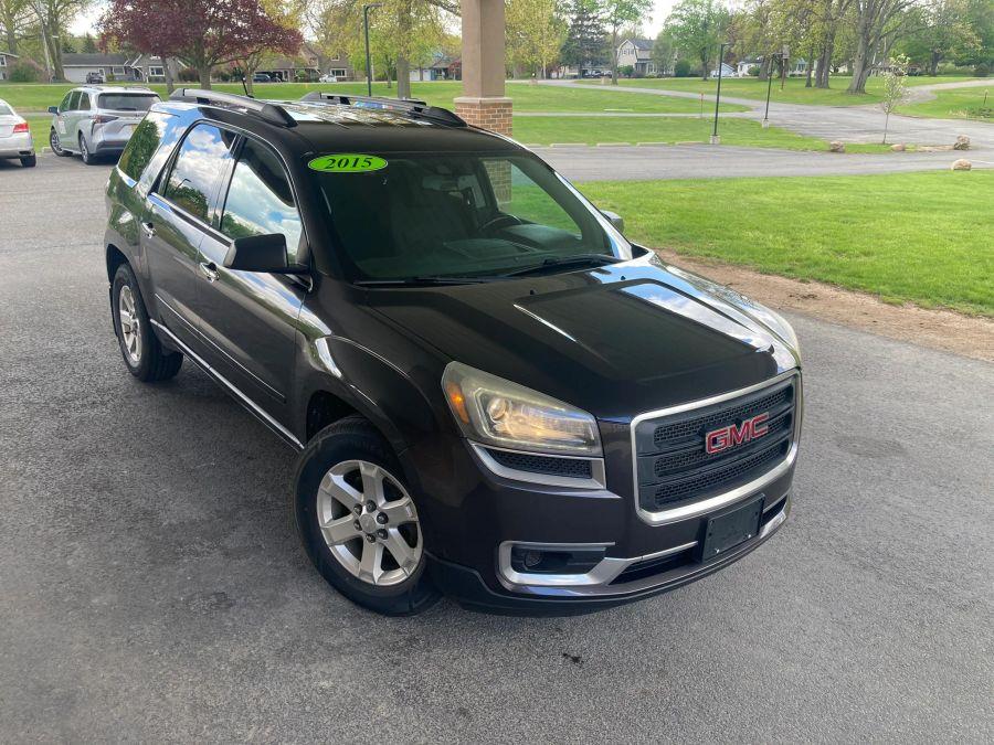 GMC Acadia photo 2