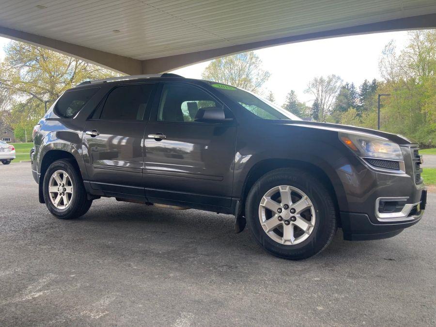GMC Acadia photo 3
