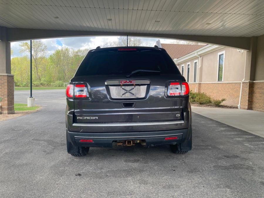 GMC Acadia photo 8
