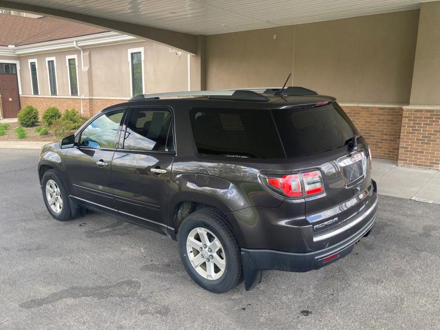 GMC Acadia photo 9