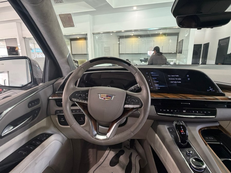2024 Cadillac Escalade ESV Sport Platinum - Photo 24