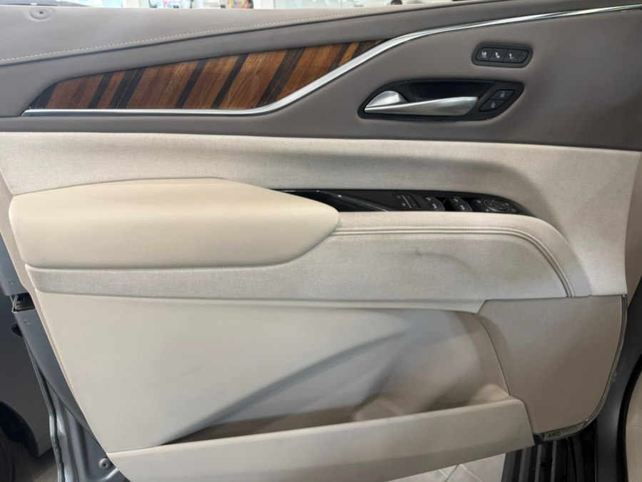 2024 Cadillac Escalade ESV Sport Platinum - Photo 10