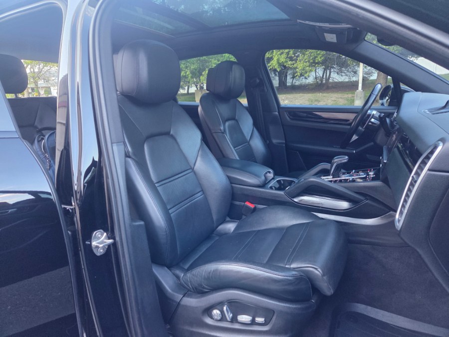 2020 Porsche Cayenne Base - Photo 11