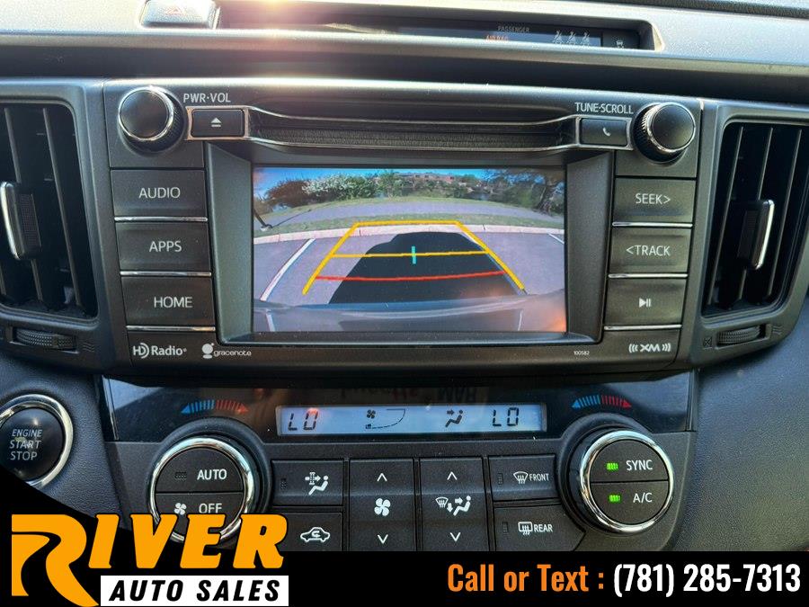 2017 Toyota RAV4 SE - Photo 9