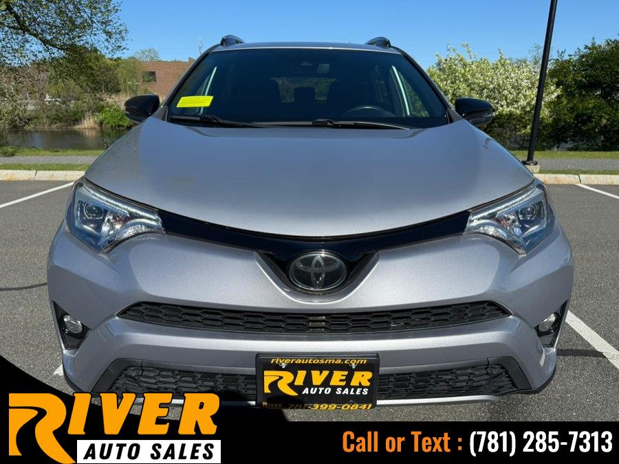 2017 Toyota RAV4 SE - Photo 1