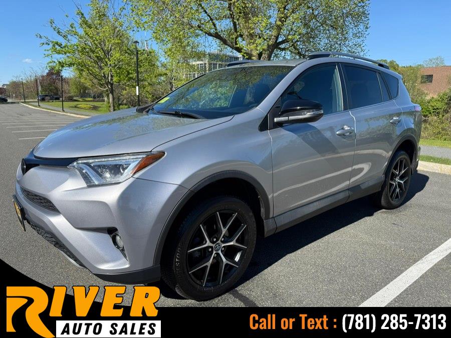 2017 Toyota RAV4 SE - Photo 2